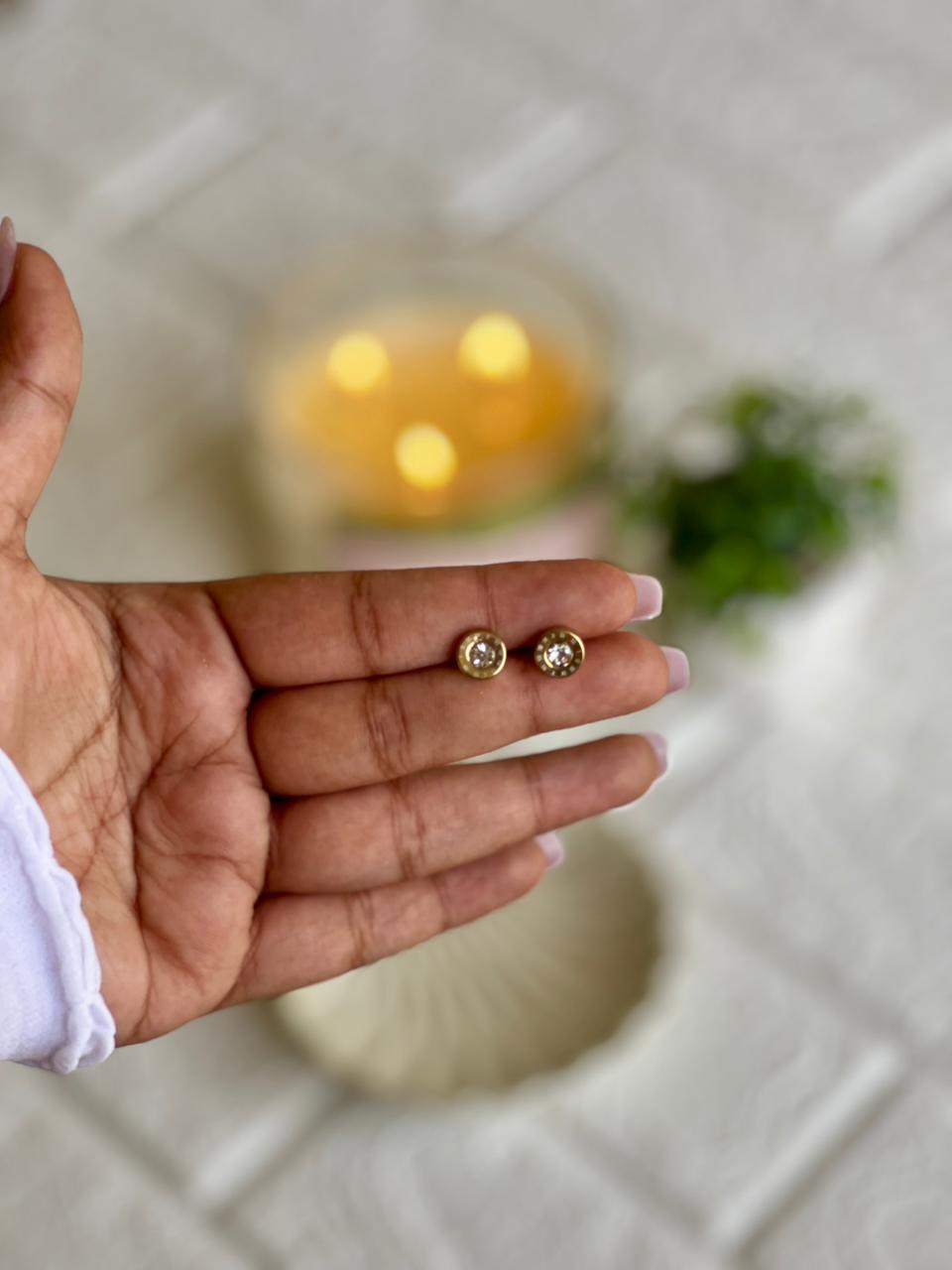 Classic Stud Earrings - Gold