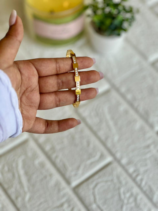 Dual Stone Link Kada