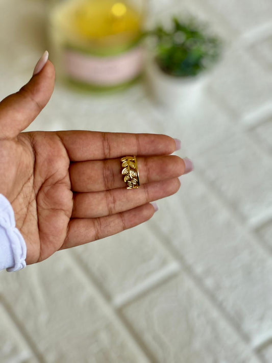 Leaf Pattern Ring - Gold